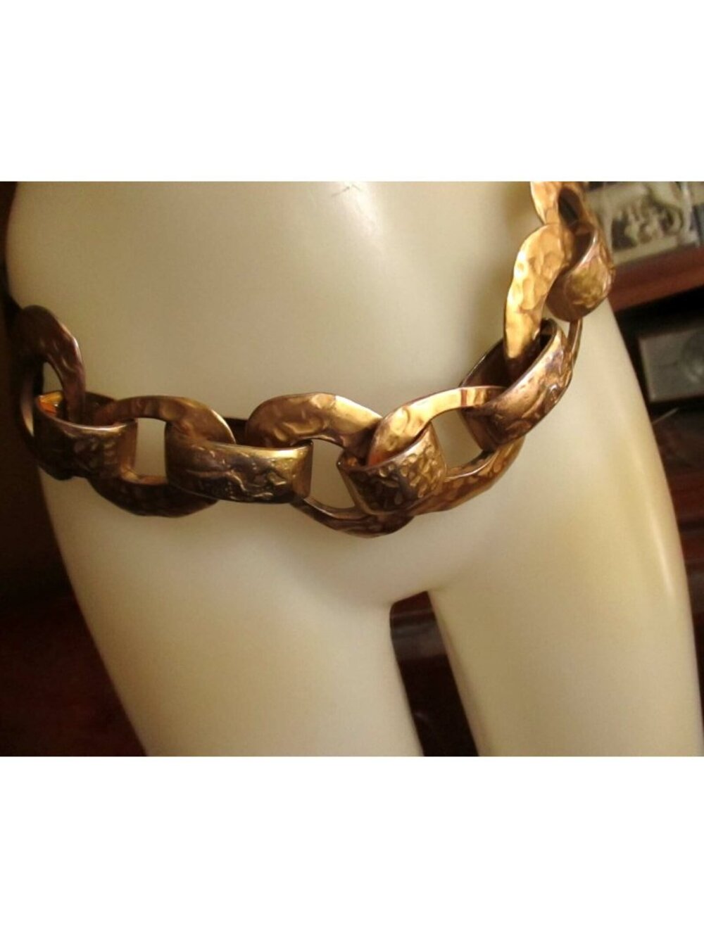 True Vintage Fashion Hip Belt Medium Black Leather & Gold-Tone Chain Links